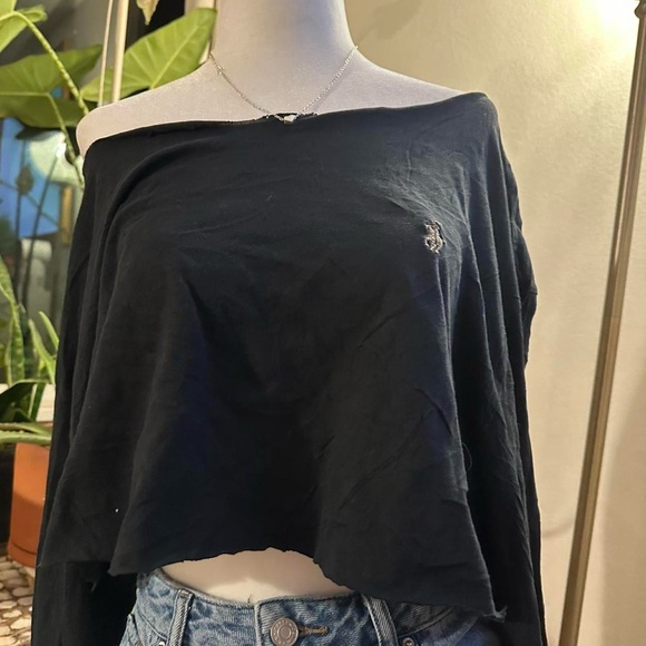 Cropped Long Sleeve - Picture 2 of 3